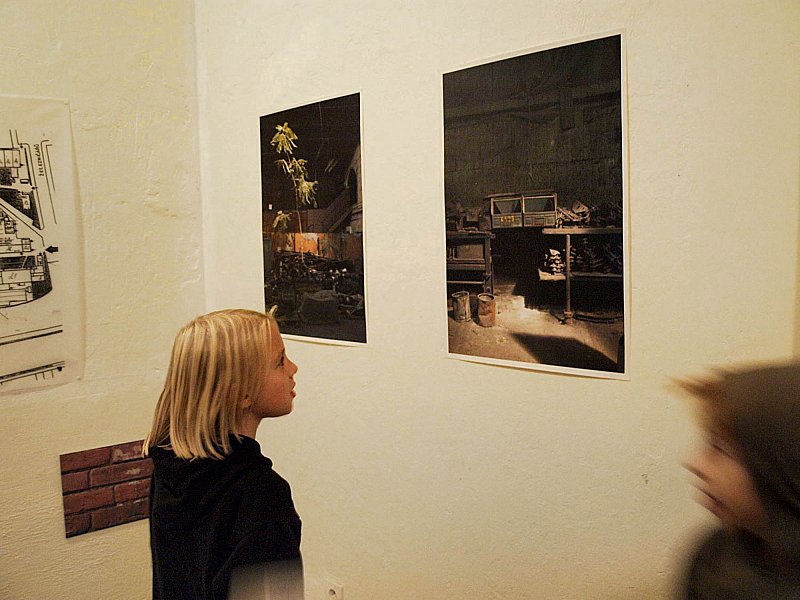 Fotodokument.cz Galerie Školská Obrazy nehybnosti 2009